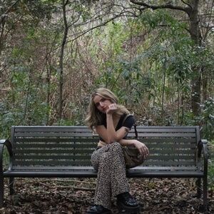 Meet your Posher, Lael